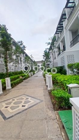 Hot Offer Hunian Mewah Ideal dan Luas di Duren Sawit, Jakarta Timur Hot Offer Hunian Mewah Ideal dan Luas di Duren Sawit, Jakarta Timur