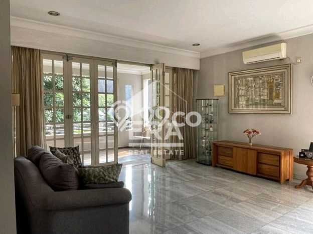 For Sale! Premium House LT 447m2 Desain Elegan di Pejaten For Sale! Premium House LT 447m2 Desain Elegan di Pejaten