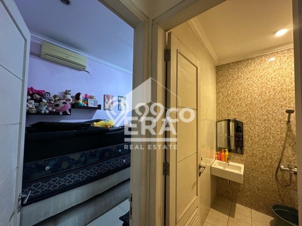 Rumah Luxury Modern Tanpa Renovasi di Pejaten Jakarta Selatan Rumah Luxury Modern Tanpa Renovasi di Pejaten Jakarta Selatan