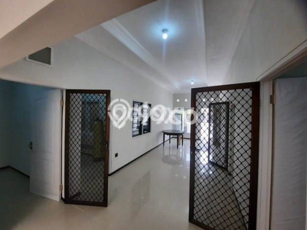 Dijual Cepat Rumah Favorit Siap Huni LB 126m2 di Mulyorejo, Surabaya Dijual Cepat Rumah Favorit Siap Huni LB 126m2 di Mulyorejo, Surabaya