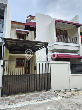 Disewakan! Rumah 4 Kamar Tidur &
2 Kamar Mandi di Cipinang, Jakarta Timur Disewakan! Rumah 4 Kamar Tidur &
2 Kamar Mandi di Cipinang, Jakarta Timur