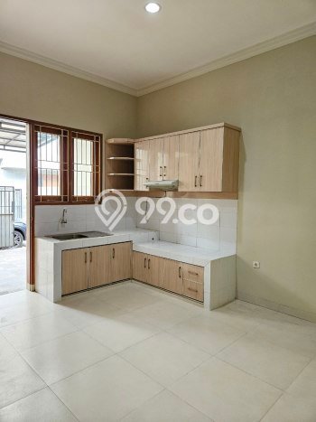Disewakan! Rumah 4 Kamar Tidur &
2 Kamar Mandi di Cipinang, Jakarta Timur Disewakan! Rumah 4 Kamar Tidur &
2 Kamar Mandi di Cipinang, Jakarta Timur