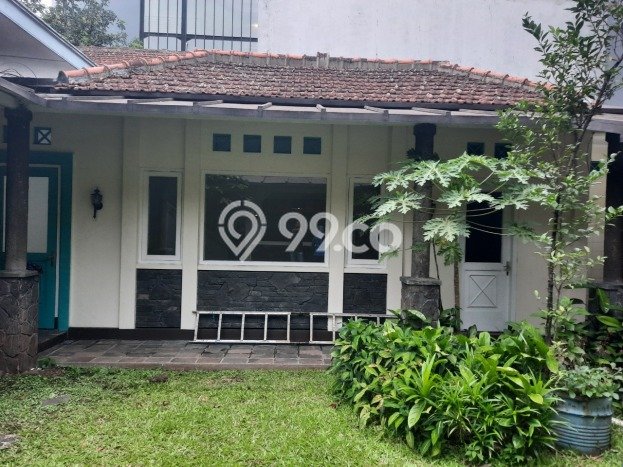 Rumah Elit Modern Tanpa Renovasi di Wastukencana Bandung Rumah Elit Modern Tanpa Renovasi di Wastukencana Bandung