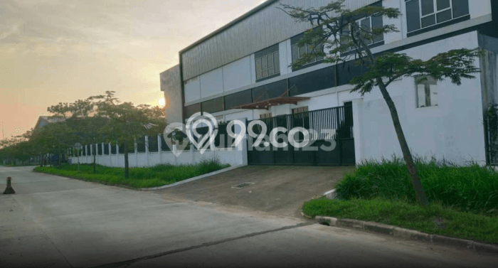 Unit Gudang Dijual di Jakarta Utara LT 3595m2 & LB 2867m2 Unit Gudang Dijual di Jakarta Utara LT 3595m2 & LB 2867m2