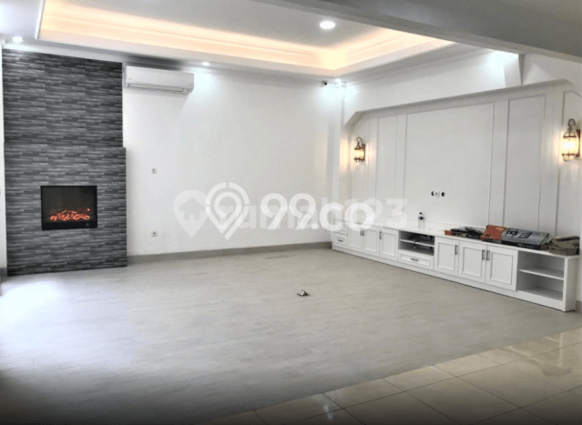 Siap Huni Rumah Mewah 5 Kamar di Kelapa Gading Dekat ke Mana Pun Siap Huni Rumah Mewah 5 Kamar di Kelapa Gading Dekat ke Mana Pun