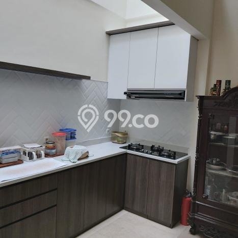 For Sale! Luxury House LT 270m2 Desain Elegan di Setra Duta For Sale! Luxury House LT 270m2 Desain Elegan di Setra Duta