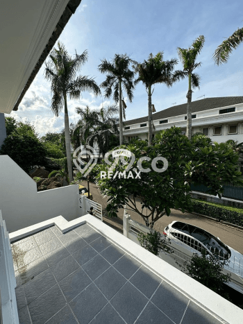 Dijual Rumah Premium dengan Fasilitas Sekitar Lengkap di Kebayoran Lama, Jakarta Selatan Dijual Rumah Premium dengan Fasilitas Sekitar Lengkap di Kebayoran Lama, Jakarta Selatan