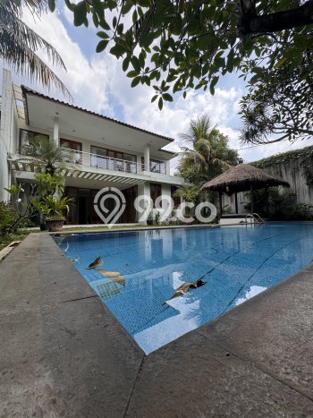 Rumah sewa siap pakai 5 Kamar Tidur di Kemang, Jakarta Selatan Rumah sewa siap pakai 5 Kamar Tidur di Kemang, Jakarta Selatan