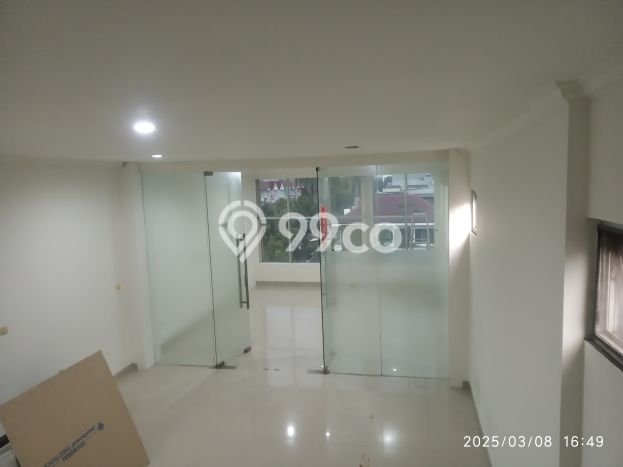 Unit Kantor Dijual di Kebon Jeruk Jakarta Barat Luas Tanah 120m2, Luas Bangunan 120m2 Unit Kantor Dijual di Kebon Jeruk Jakarta Barat Luas Tanah 120m2, Luas Bangunan 120m2
