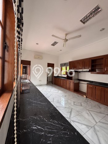 Disewakan segera hunian minimalis strategis 5 Kamar di Kebayoran Baru, Jakarta Selatan Disewakan segera hunian minimalis strategis 5 Kamar di Kebayoran Baru, Jakarta Selatan