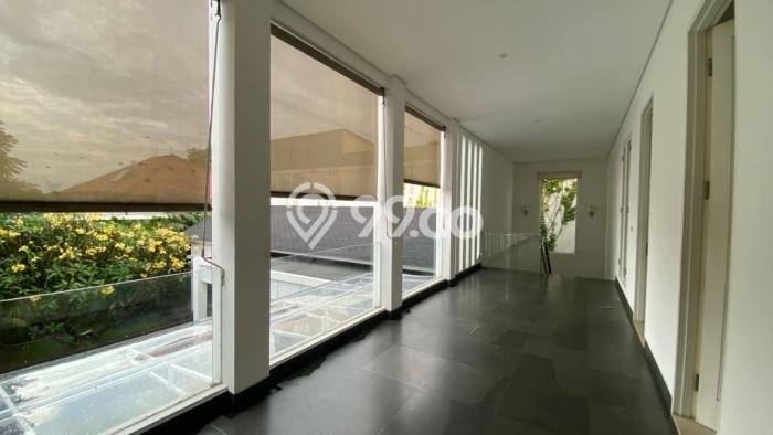 Rumah Mewah LB 871m2 Siap Pakai Desain Elegan di Cipete, Jakarta Selatan Rumah Mewah LB 871m2 Siap Pakai Desain Elegan di Cipete, Jakarta Selatan