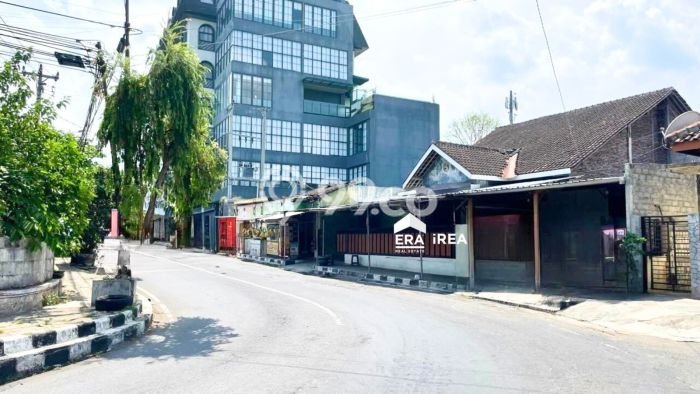 Ready to Use! Premium House LT 305m2 Desain Modern di Boyolali Kota Ready to Use! Premium House LT 305m2 Desain Modern di Boyolali Kota