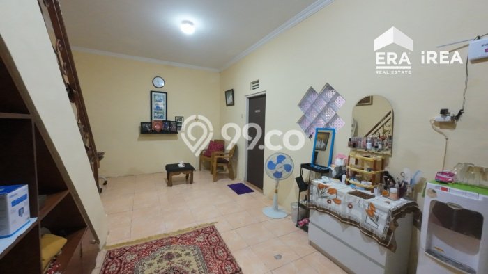 Jual Rumah Bagus Siap Huni LB 152m2 di Colomadu, Karanganyar Jual Rumah Bagus Siap Huni LB 152m2 di Colomadu, Karanganyar