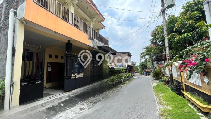Rumah Kost Dijual di Jebres, Surakarta, Spesifikasi 0 KT, 4 KM, 450m2 Rumah Kost Dijual di Jebres, Surakarta, Spesifikasi 0 KT, 4 KM, 450m2