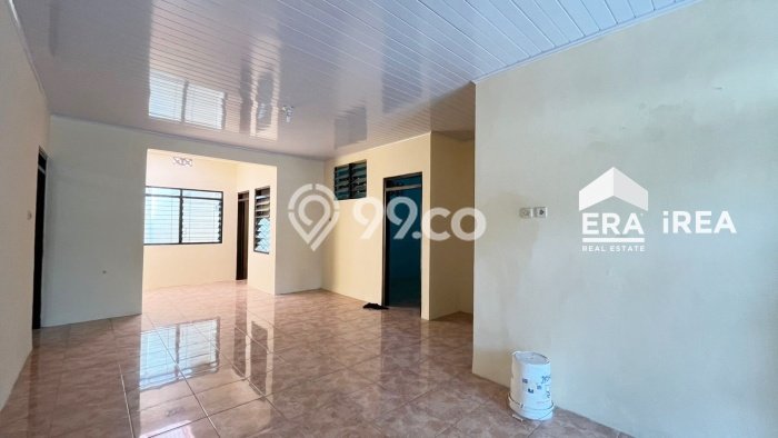 Lokasi terbaik! Rumah siap huni disewakan di Solo Baru LB 150m2 Lokasi terbaik! Rumah siap huni disewakan di Solo Baru LB 150m2