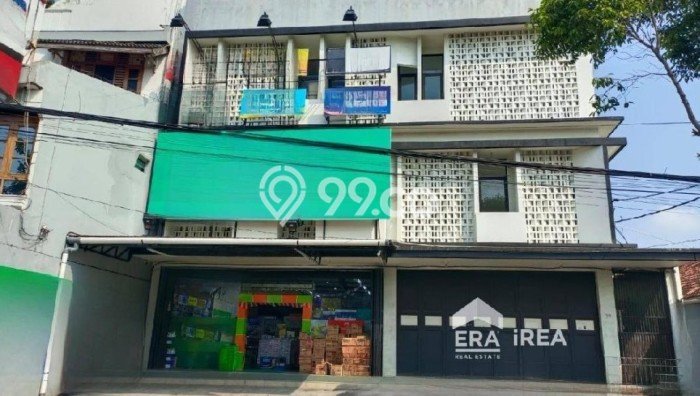 Disewakan Ruko komersial di Tegalrejo luas bangunan 414m2 Disewakan Ruko komersial di Tegalrejo luas bangunan 414m2