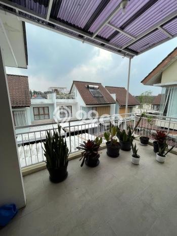 Dijual Rumah 4 Kamar Lokasi Ideal Bagus dan Strategis di Sukasari Dijual Rumah 4 Kamar Lokasi Ideal Bagus dan Strategis di Sukasari