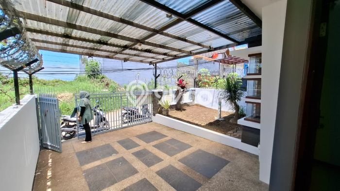 Lokasi strategis! Rumah siap pakai dikontrakkan di Parongpong LB 80m2 Lokasi strategis! Rumah siap pakai dikontrakkan di Parongpong LB 80m2
