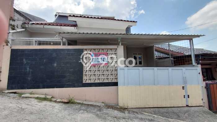 Jual Rumah Strategis Bagus Punya 3 KT di Cimahi Utara Cimahi SHM Jual Rumah Strategis Bagus Punya 3 KT di Cimahi Utara Cimahi SHM