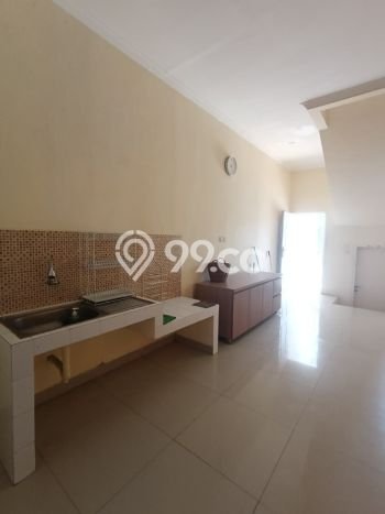 Disewakan! Rumah 3 Kamar Tidur &
3 Kamar Mandi di Gading Serpong, Tangerang Disewakan! Rumah 3 Kamar Tidur &
3 Kamar Mandi di Gading Serpong, Tangerang