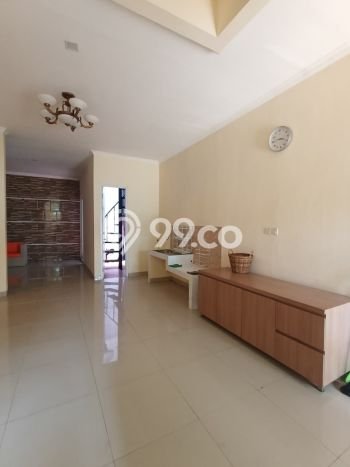 Disewakan! Rumah 3 Kamar Tidur &
3 Kamar Mandi di Gading Serpong, Tangerang Disewakan! Rumah 3 Kamar Tidur &
3 Kamar Mandi di Gading Serpong, Tangerang