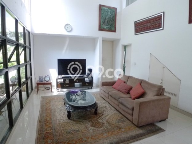 Jual Rumah Mewah Elegan Dengan View Eksklusif di Pangkalan Jati, Depok Jual Rumah Mewah Elegan Dengan View Eksklusif di Pangkalan Jati, Depok