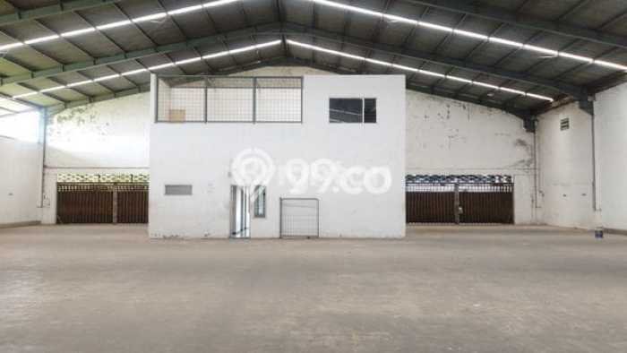 Area Strategis! Disewakan Gudang Lokasi Pakisaji, Malang Cocok untuk Bisnis Area Strategis! Disewakan Gudang Lokasi Pakisaji, Malang Cocok untuk Bisnis