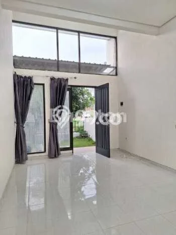 Disewakan! Rumah 2 Kamar Tidur &
1 Kamar Mandi di Tidar, Malang Disewakan! Rumah 2 Kamar Tidur &
1 Kamar Mandi di Tidar, Malang