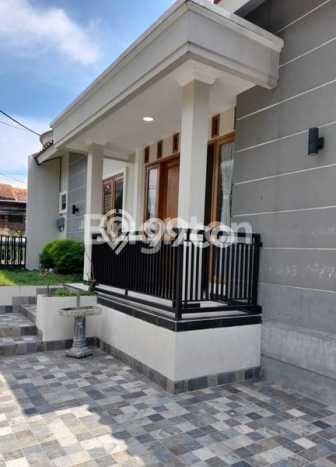 Disewakan! Rumah 5 Kamar Tidur &
5 Kamar Mandi di Malang Kota, Malang Disewakan! Rumah 5 Kamar Tidur &
5 Kamar Mandi di Malang Kota, Malang