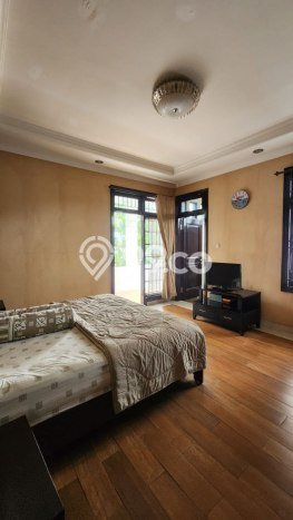 For Sale! Luxury House LT 600m2 Desain Elegan di Bandung Kota For Sale! Luxury House LT 600m2 Desain Elegan di Bandung Kota