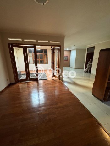Sewa Rumah Murah di Supratman Bandung dengan 4 Kamar Tidur Sewa Rumah Murah di Supratman Bandung dengan 4 Kamar Tidur