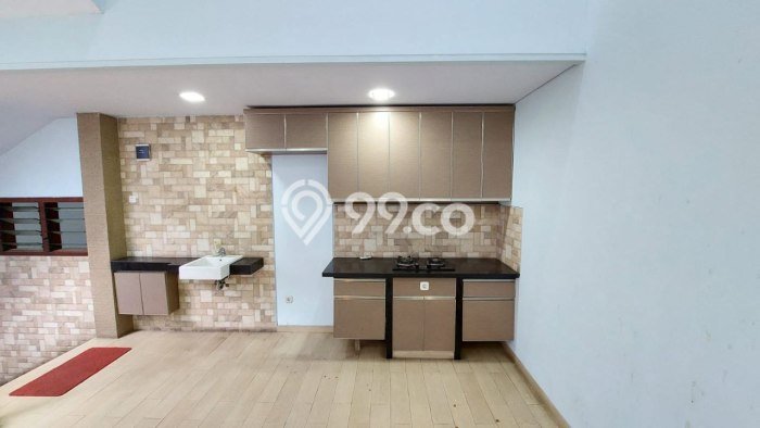 Disewakan! Rumah 5 Kamar Tidur &
4 Kamar Mandi di Riau, Bandung Disewakan! Rumah 5 Kamar Tidur &
4 Kamar Mandi di Riau, Bandung