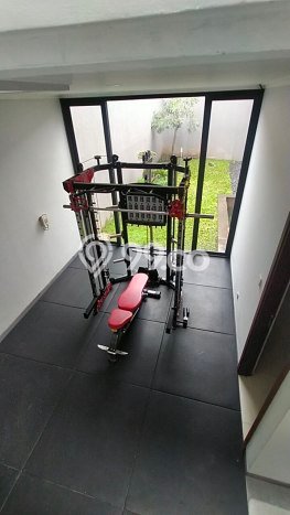 Rumah Mewah Dijual LT 375m2 di Batununggal, Bandung Rumah Mewah Dijual LT 375m2 di Batununggal, Bandung