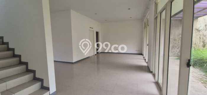 Rumah Elit Modern Siap Huni di Kota Baru Parahyangan Bandung Rumah Elit Modern Siap Huni di Kota Baru Parahyangan Bandung