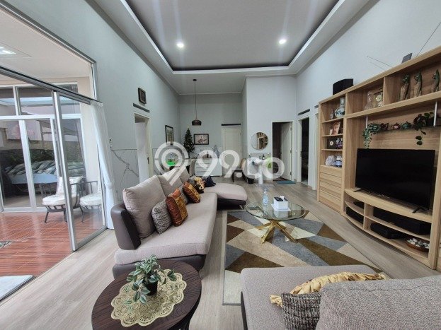 Rumah Mewah LB 250m2 Siap Pakai Desain Elegan di Kota Baru Parahyangan, Bandung Rumah Mewah LB 250m2 Siap Pakai Desain Elegan di Kota Baru Parahyangan, Bandung