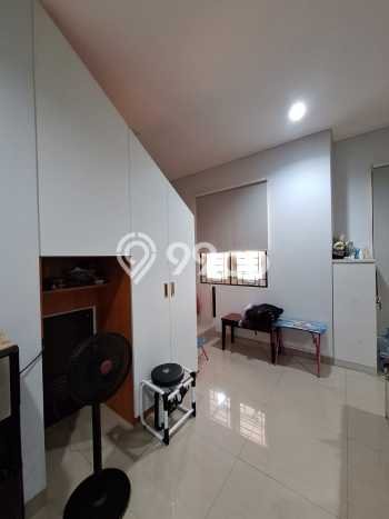 For Sale Rumah 3 Kamar Lokasi Strategis Nyaman dan Strategis di BSD For Sale Rumah 3 Kamar Lokasi Strategis Nyaman dan Strategis di BSD