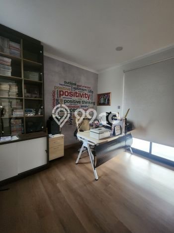 Rumah Mewah LB 361m2 Siap Huni Desain Elegan di Gading Serpong Serenade Lake, Tangerang Rumah Mewah LB 361m2 Siap Huni Desain Elegan di Gading Serpong Serenade Lake, Tangerang