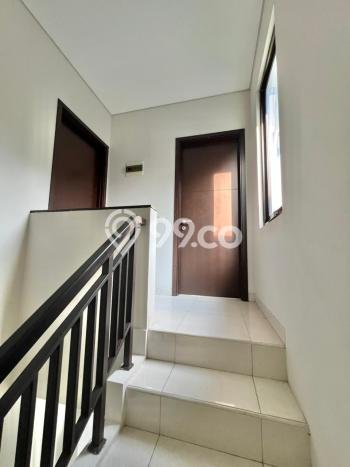Rumah Modern Minimalis 3 KT Bisa Langsung Pindah di BSD Rumah Modern Minimalis 3 KT Bisa Langsung Pindah di BSD