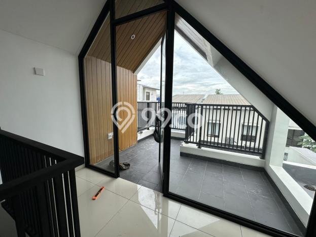 Rumah sewa siap pakai 4 Kamar Tidur di Jakarta Garden City, Jakarta Timur Rumah sewa siap pakai 4 Kamar Tidur di Jakarta Garden City, Jakarta Timur