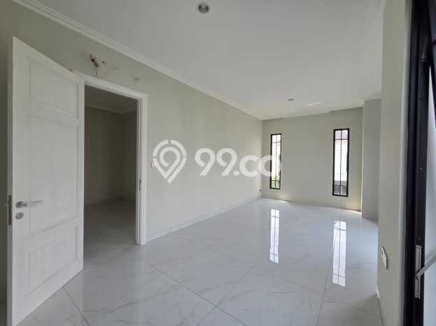 Disewakan! Rumah 4 Kamar Tidur &
3 Kamar Mandi di Summarecon Crown Gading, Bekasi Disewakan! Rumah 4 Kamar Tidur &
3 Kamar Mandi di Summarecon Crown Gading, Bekasi