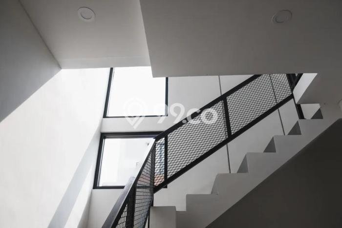 Jual Rumah Eksklusif 2 KT di Bandung Kota, Bandung Jual Rumah Eksklusif 2 KT di Bandung Kota, Bandung