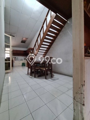 Rumah Strategis Modern Lb 180m2 di Pamulang, Tangerang Selatan Rumah Strategis Modern Lb 180m2 di Pamulang, Tangerang Selatan