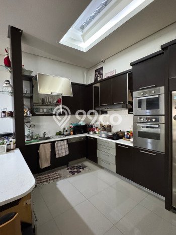Hunian Eksklusif Siap Huni LT 250m2 di BSD, Tangerang Selatan Hunian Eksklusif Siap Huni LT 250m2 di BSD, Tangerang Selatan