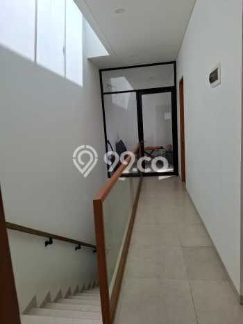 Rumah Strategis Minimalis Lb 84m2 di BSD, Tangerang Selatan Rumah Strategis Minimalis Lb 84m2 di BSD, Tangerang Selatan