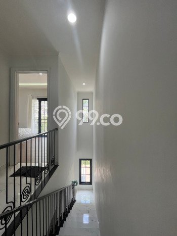 Rumah Elit Modern Tanpa Renovasi di Alam Sutera Tangerang Rumah Elit Modern Tanpa Renovasi di Alam Sutera Tangerang