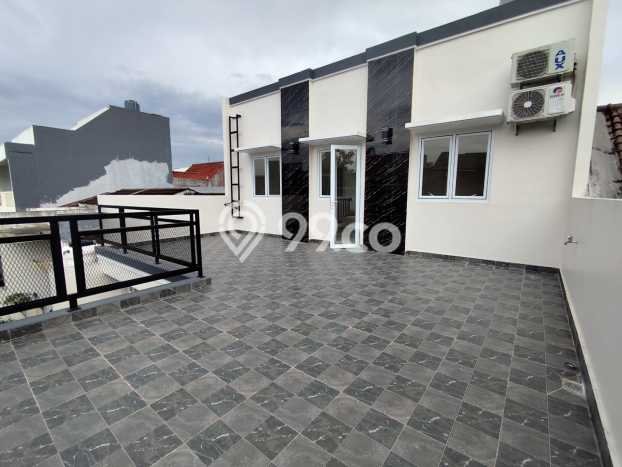 Jual Rumah Strategis Bagus Punya 4 KT di Serpong Utara Tangerang Selatan SHM Jual Rumah Strategis Bagus Punya 4 KT di Serpong Utara Tangerang Selatan SHM
