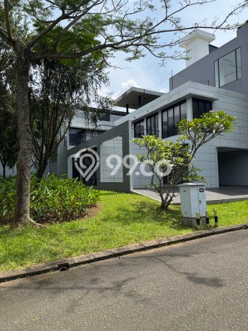 Rumah Elit Modern Tanpa Renovasi di Gading Serpong Tangerang Rumah Elit Modern Tanpa Renovasi di Gading Serpong Tangerang