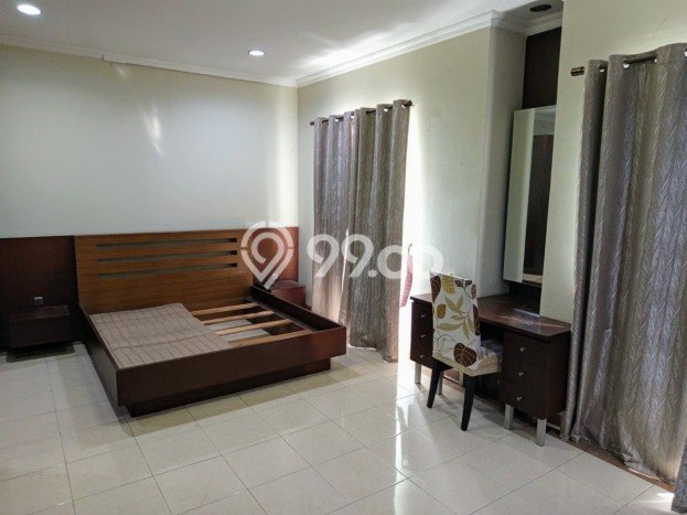 Rumah Mewah LB 250m2 Siap Huni Desain Elegan di Gading Serpong, Tangerang Rumah Mewah LB 250m2 Siap Huni Desain Elegan di Gading Serpong, Tangerang
