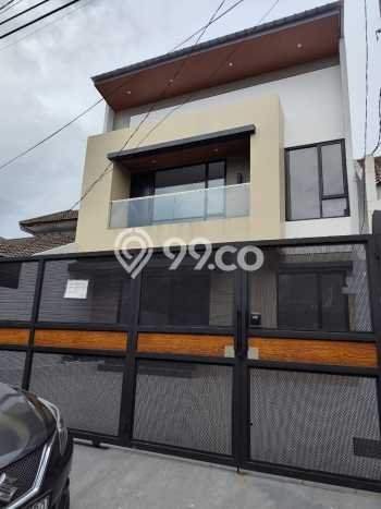 Dijual Hunian Mewah dengan Fasilitas Sekitar Lengkap di BSD, Tangerang Selatan Dijual Hunian Mewah dengan Fasilitas Sekitar Lengkap di BSD, Tangerang Selatan