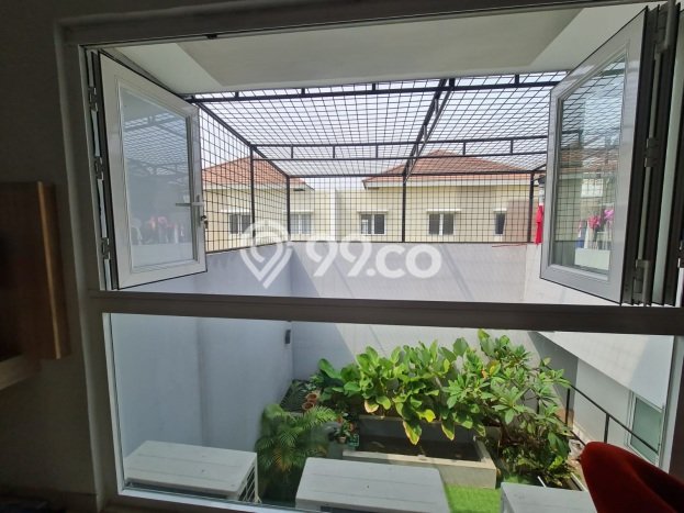 Rumah Mewah LB 350m2 Siap Huni Desain Elegan di Jakarta Garden City, Jakarta Timur Rumah Mewah LB 350m2 Siap Huni Desain Elegan di Jakarta Garden City, Jakarta Timur